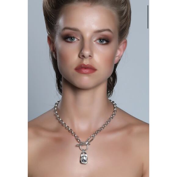 Aven Silver Plated aqua Crystal Stone Pendant Chain Necklace - Picture 2 of 2